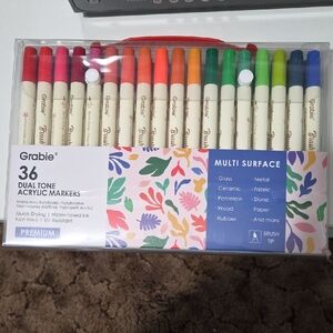 Dual Tone Acrylic Markers Set - Multi-Color